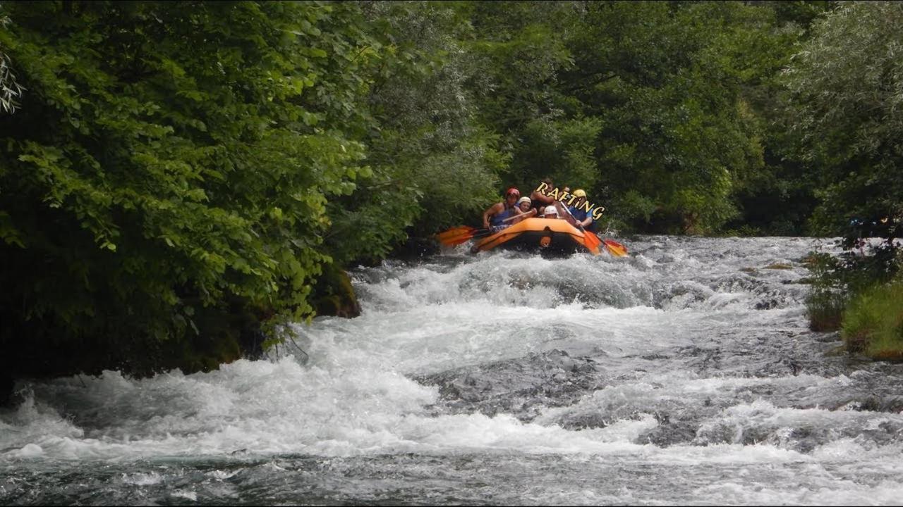 Three Rocks Beach Suite Jesenice  Εξωτερικό φωτογραφία